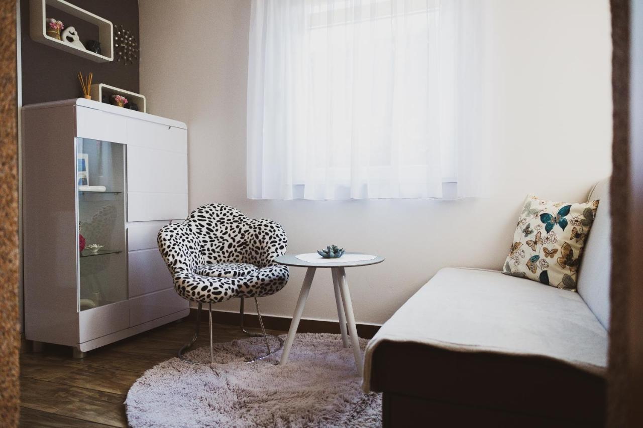 Soba I Apartman Dula 오굴린 외부 사진