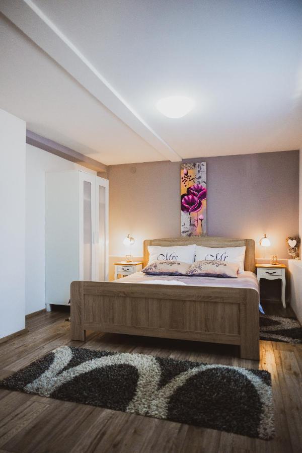 Soba I Apartman Dula 오굴린 외부 사진