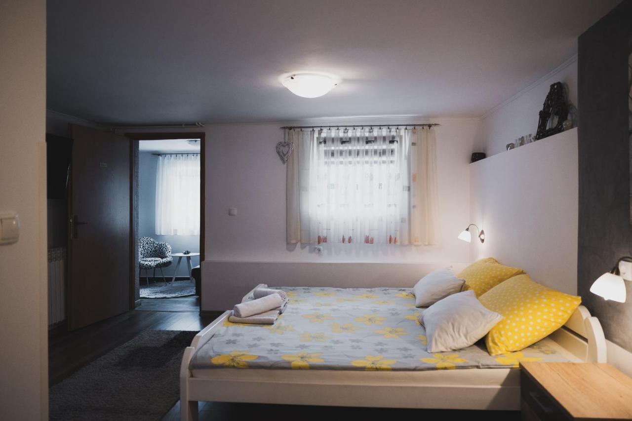 Soba I Apartman Dula 오굴린 외부 사진