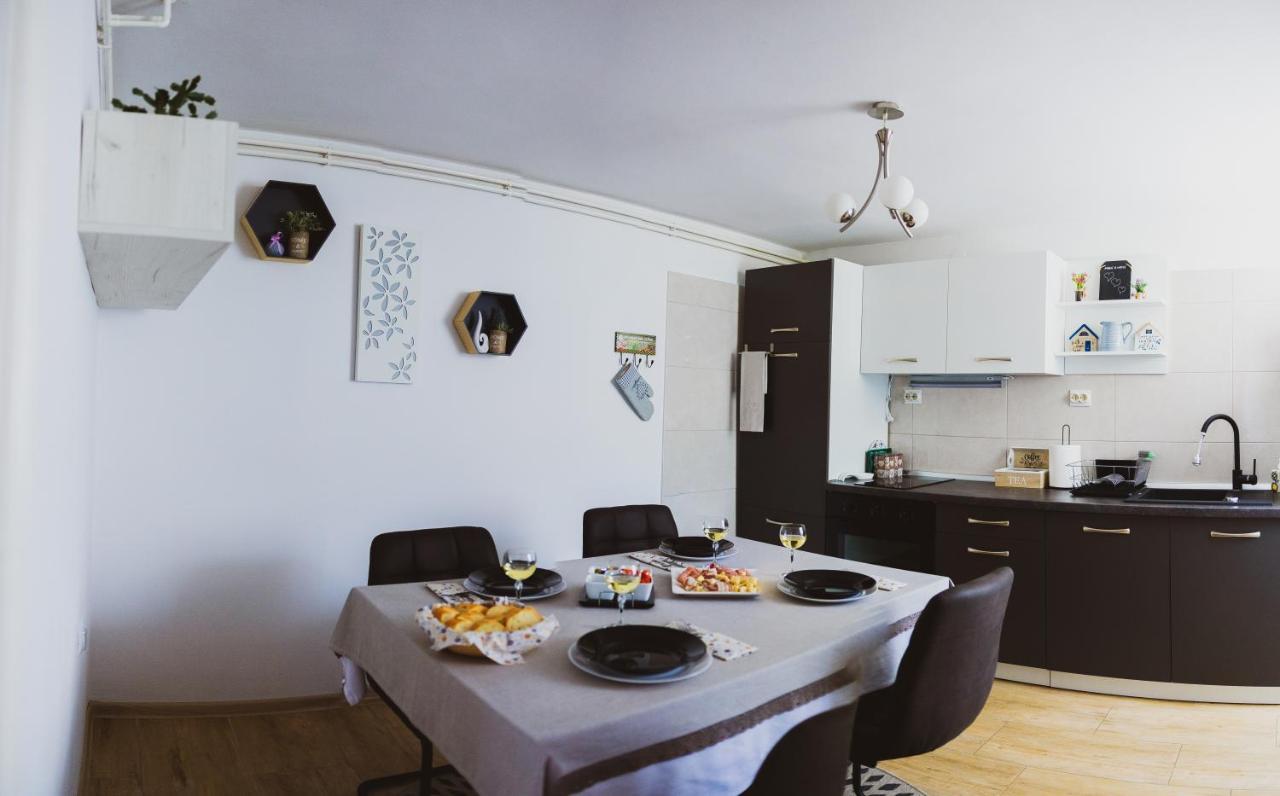 Soba I Apartman Dula 오굴린 외부 사진