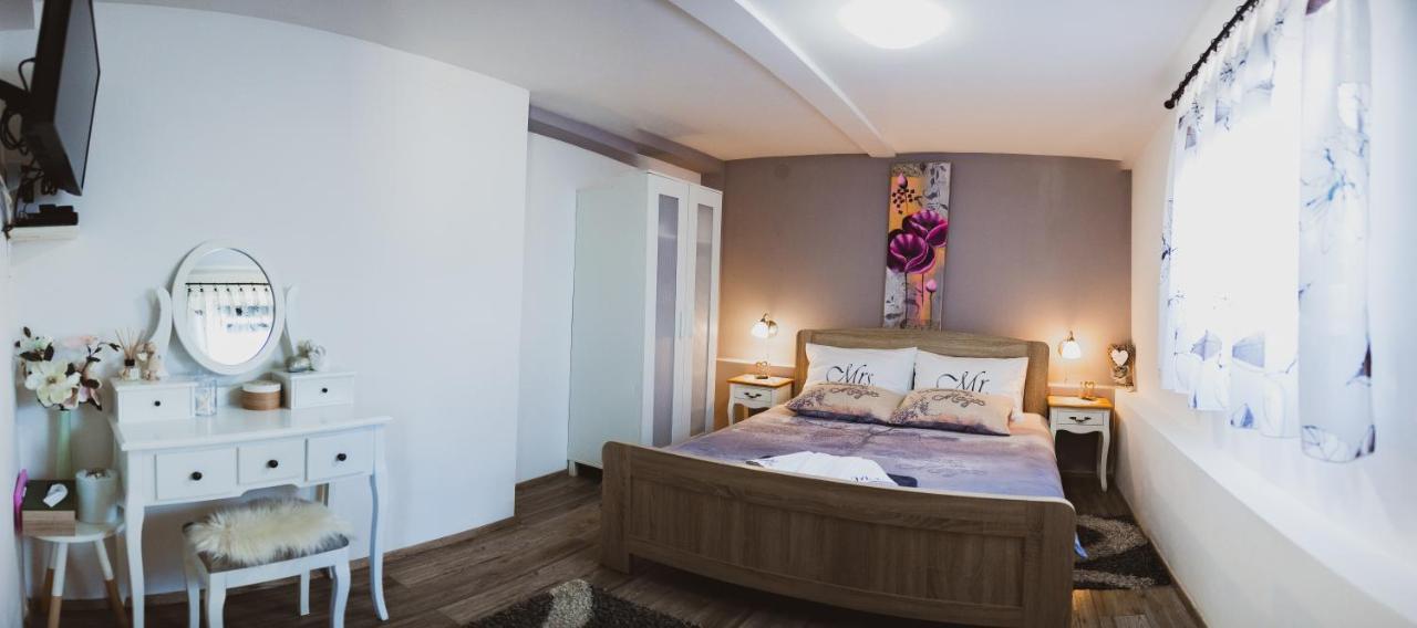 Soba I Apartman Dula 오굴린 외부 사진